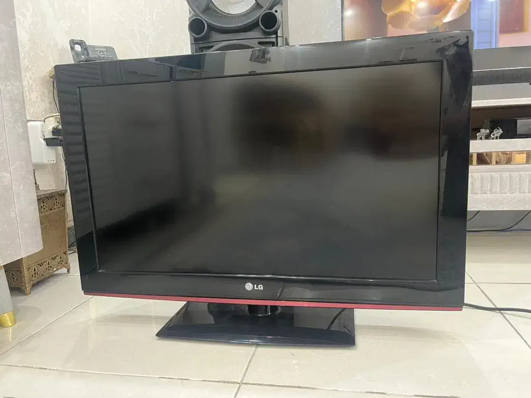 تلوزیون ال سی دی ۳۲ اینچ ال جی قیمت مناسب|تلویزیون و پروژکتور|شهریار, شهریار|دیوار