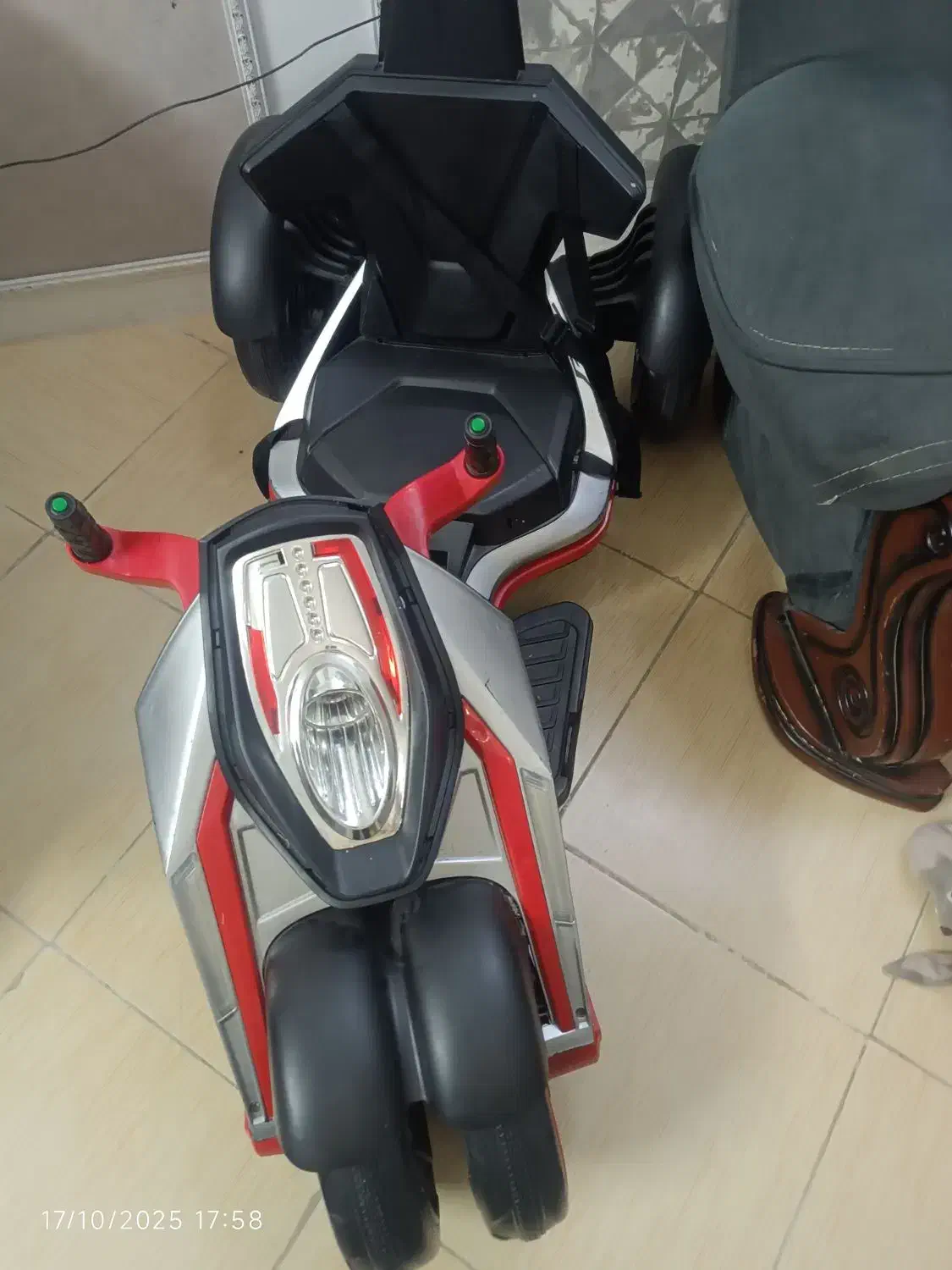 موتوریاماشین ویادلیجان شارژی|اسباببازی|مشهد, کارمندان دوم|دیوار