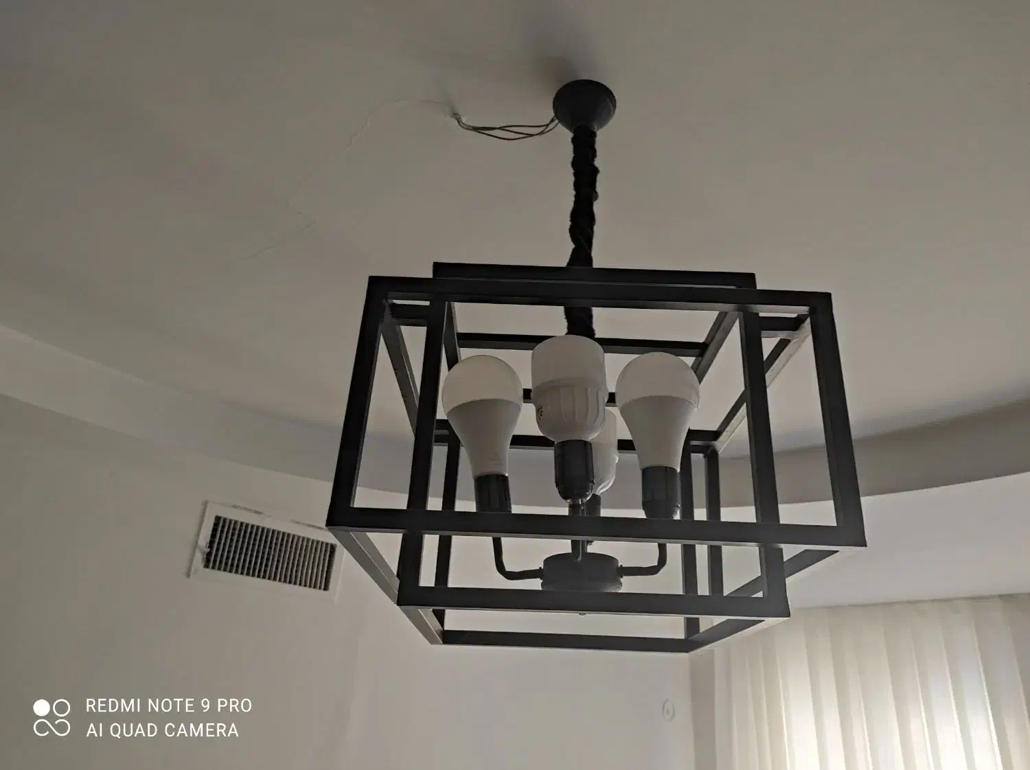 لوستر فلز سبک|لوستر و چراغ آویز|کرج, شاهین‌ویلا|دیوار