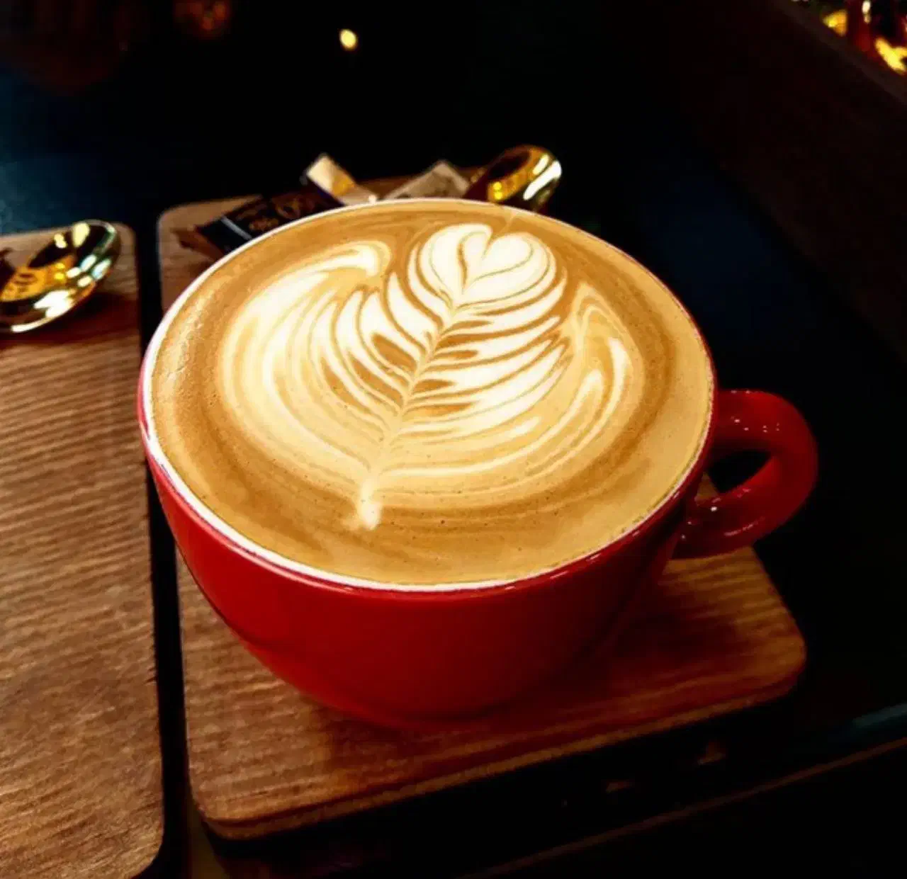 استخدام باریستا، آشپز ایرانی، شاطر، پیک، پارکبان|استخدام خدمات فروشگاه و رستوران|تهران, تهرانپارس جنوبی|دیوار