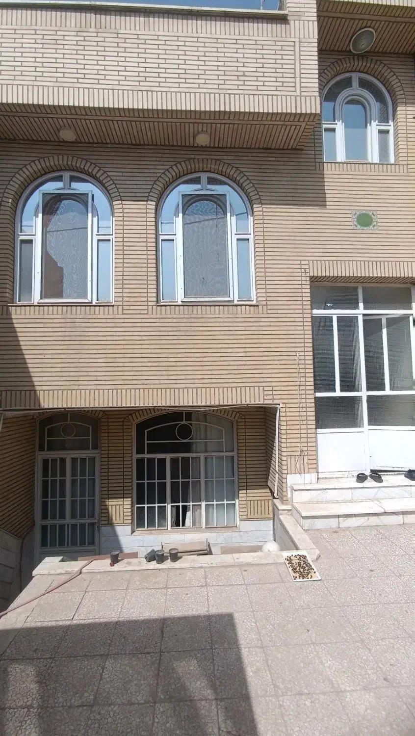 فروش ویلای دوطبقه 160 متری صدوقی|فروش خانه و ویلا|قم, زنبیل آباد|دیوار