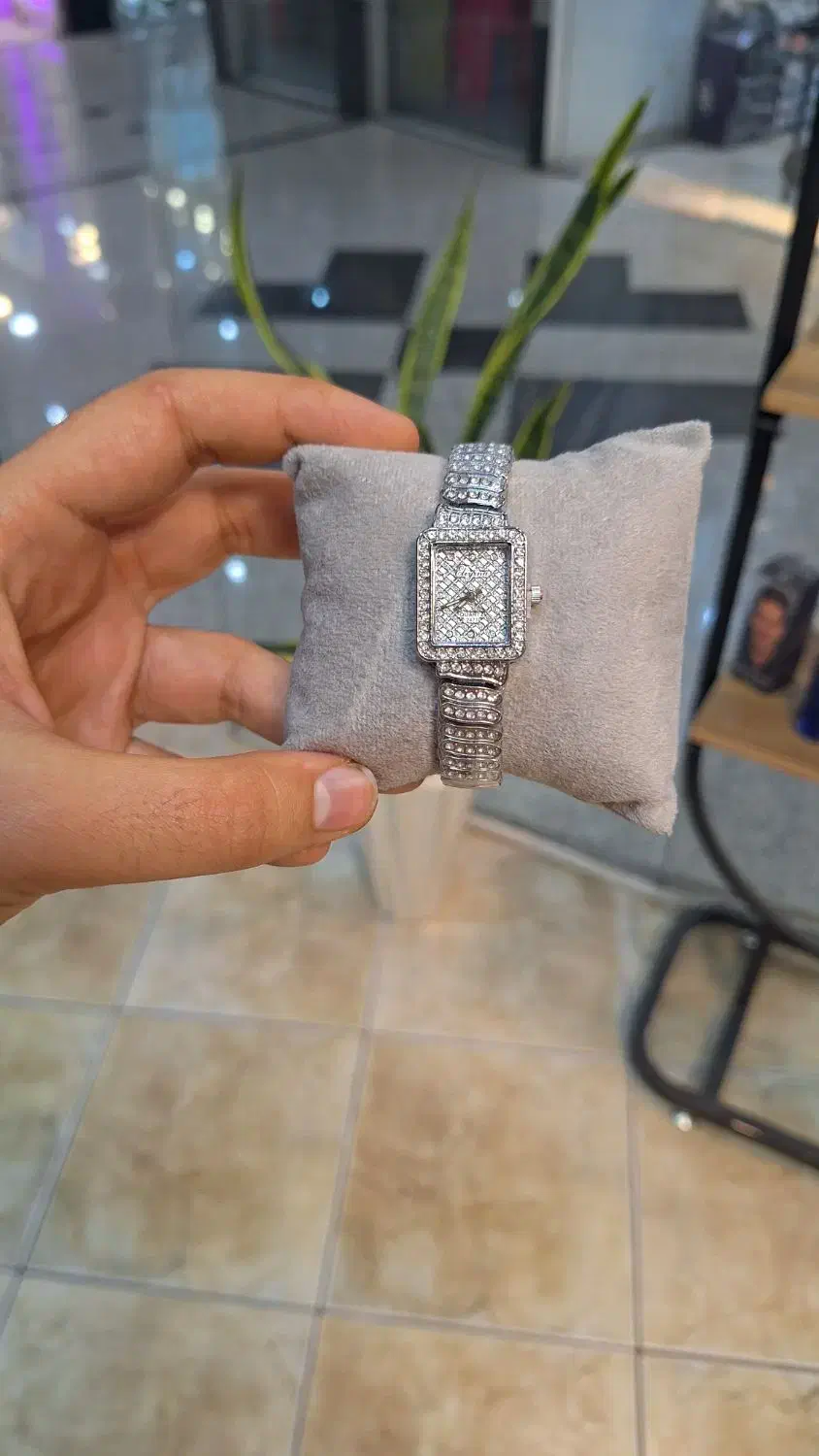 ساعت مجلسی کد ۰۱|ساعت|قم, صفائیه|دیوار