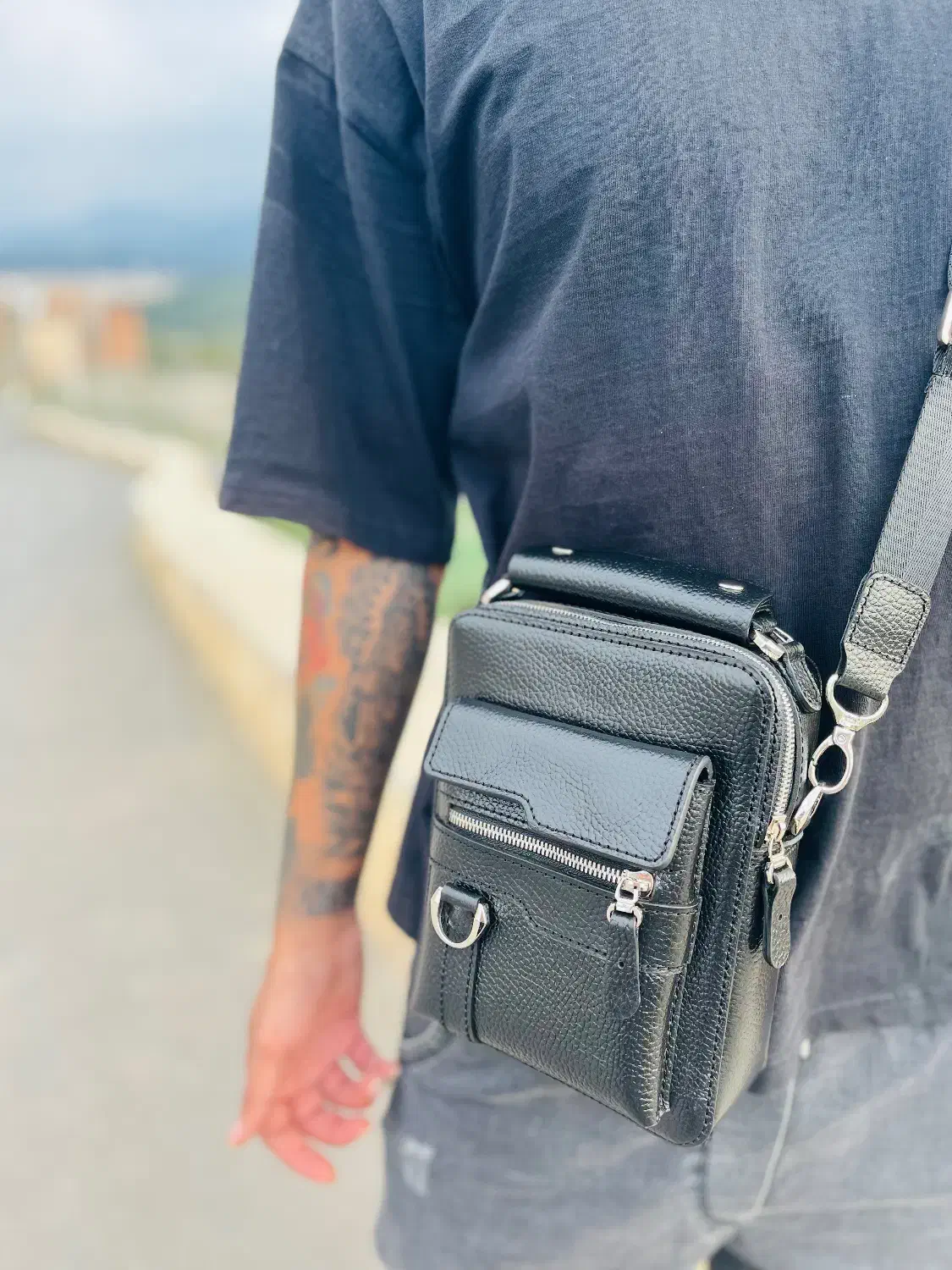 کیف دوشی چرم گاوی و دستدوز|کیف، کفش، کمربند|گرگان, |دیوار