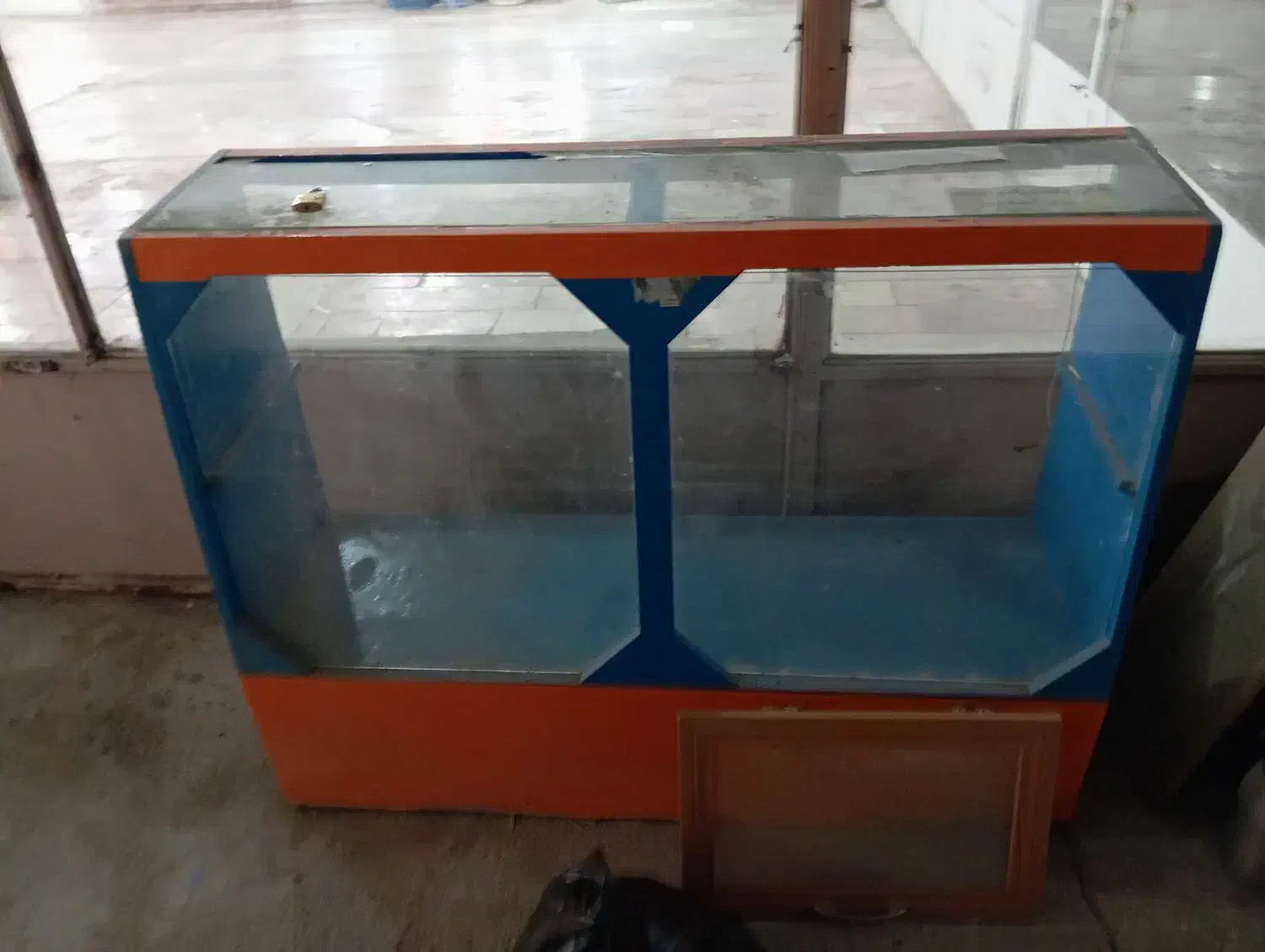 ویترین مغازه|فروشگاه و مغازه|نقده, |دیوار