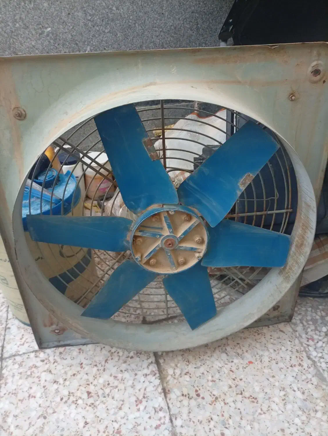 هوا کش|پنکه و تصفیهکنندهٔ هوا|شیراز, شهرک امام حسین|دیوار