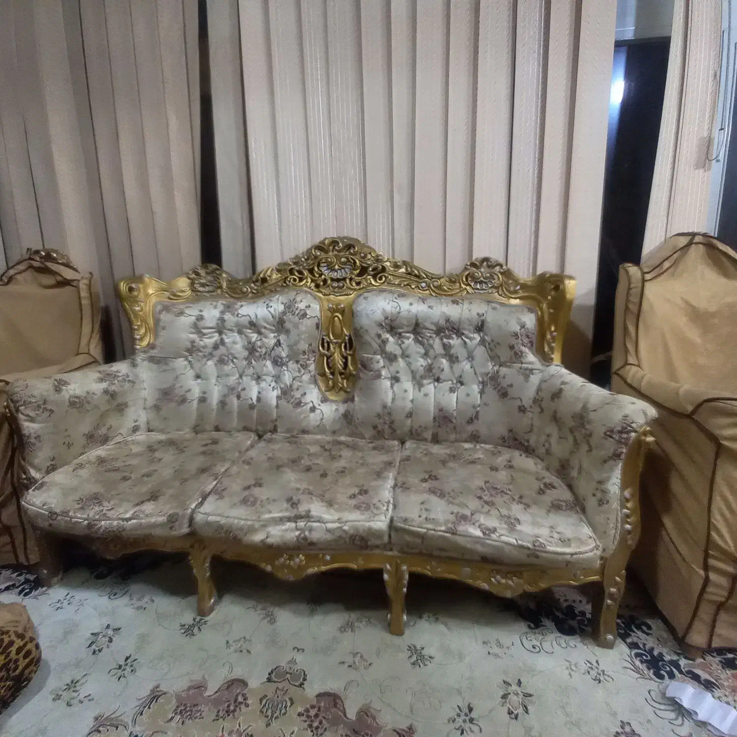 مبل سلطنتی|مبلمان خانگی و میز عسلی|برخوار, |دیوار