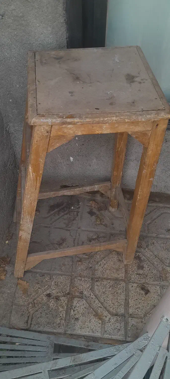 نردبان چوبی کارکرده|ابزارآلات|طرقبه, |دیوار