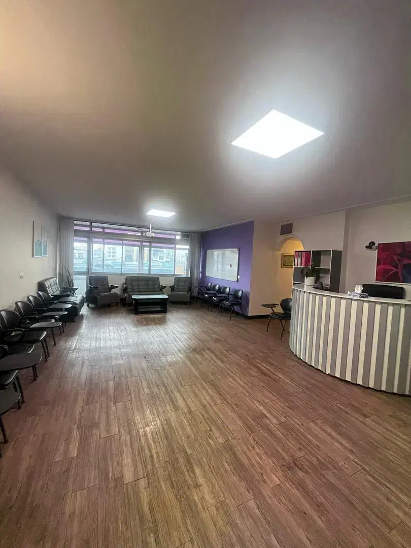 اجاره روزانه دفتر کار ۱۴۰ متری در سید خندان (جلفا)|اجارهٔ کوتاه‌مدت دفتر کار و فضای آموزشی|تهران, سید خندان (جلفا)|دیوار