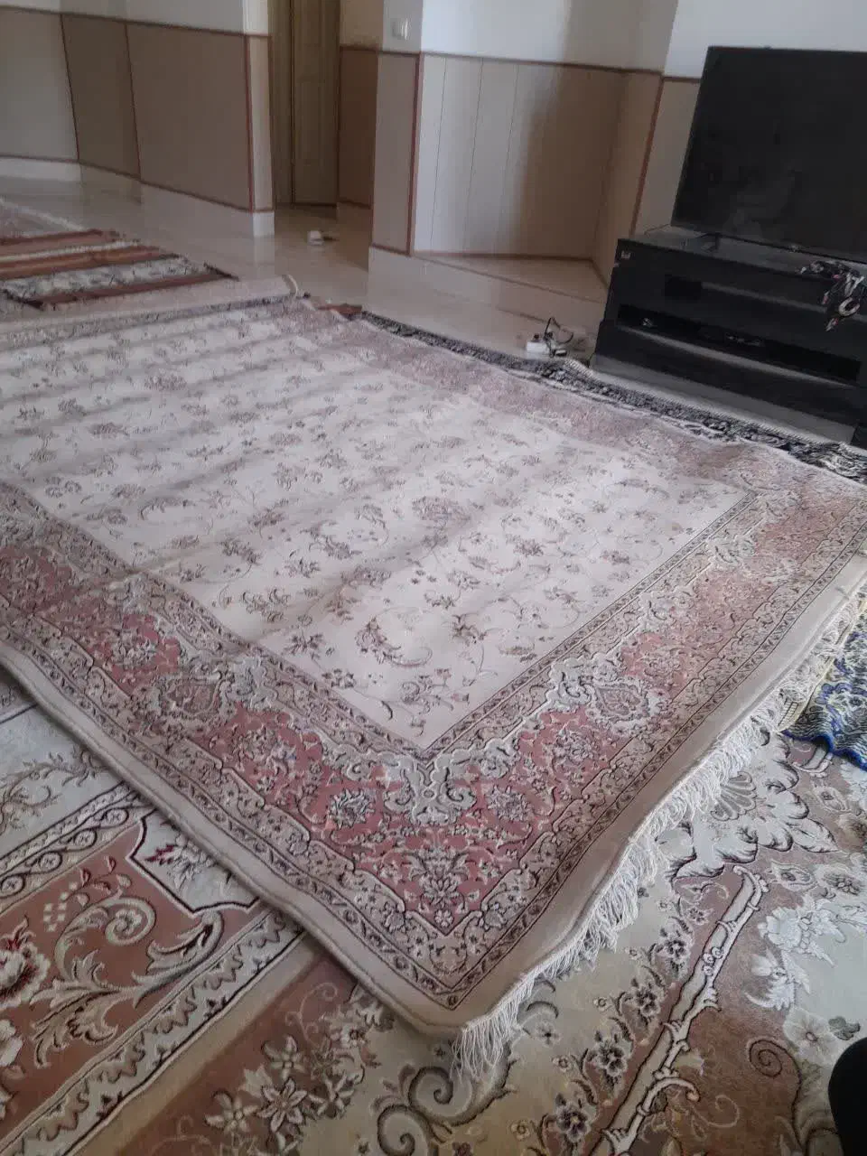 دو عدد فرش ۹ متری پونصد شانه تمیز|فرش|آباده, |دیوار