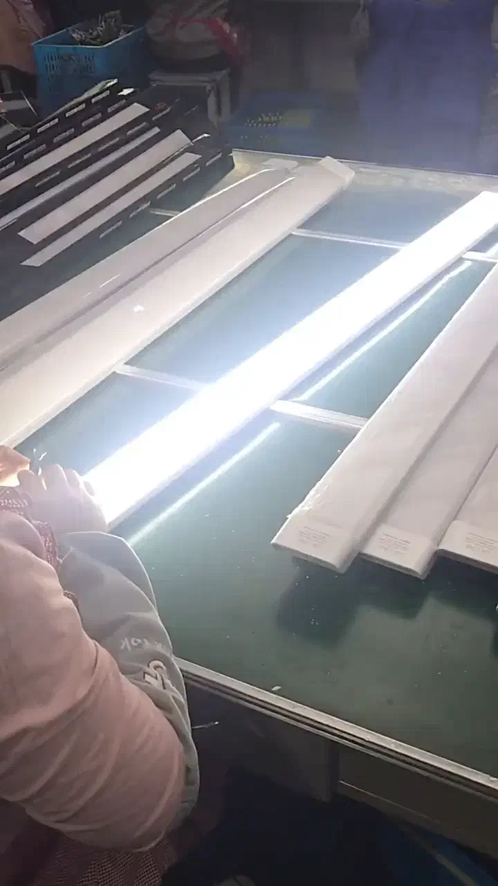 براکت مهتابی 90وات 120سانت شرکتی فقط 229000ت|لامپ و چراغ|قم, شهدا|دیوار