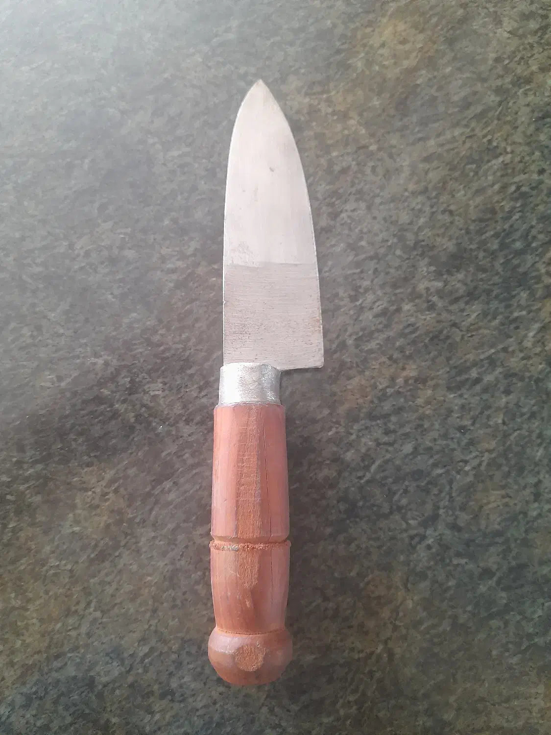 چاقو|کلکسیون اشیاء عتیقه|شیراز, تل حسین‌آباد|دیوار