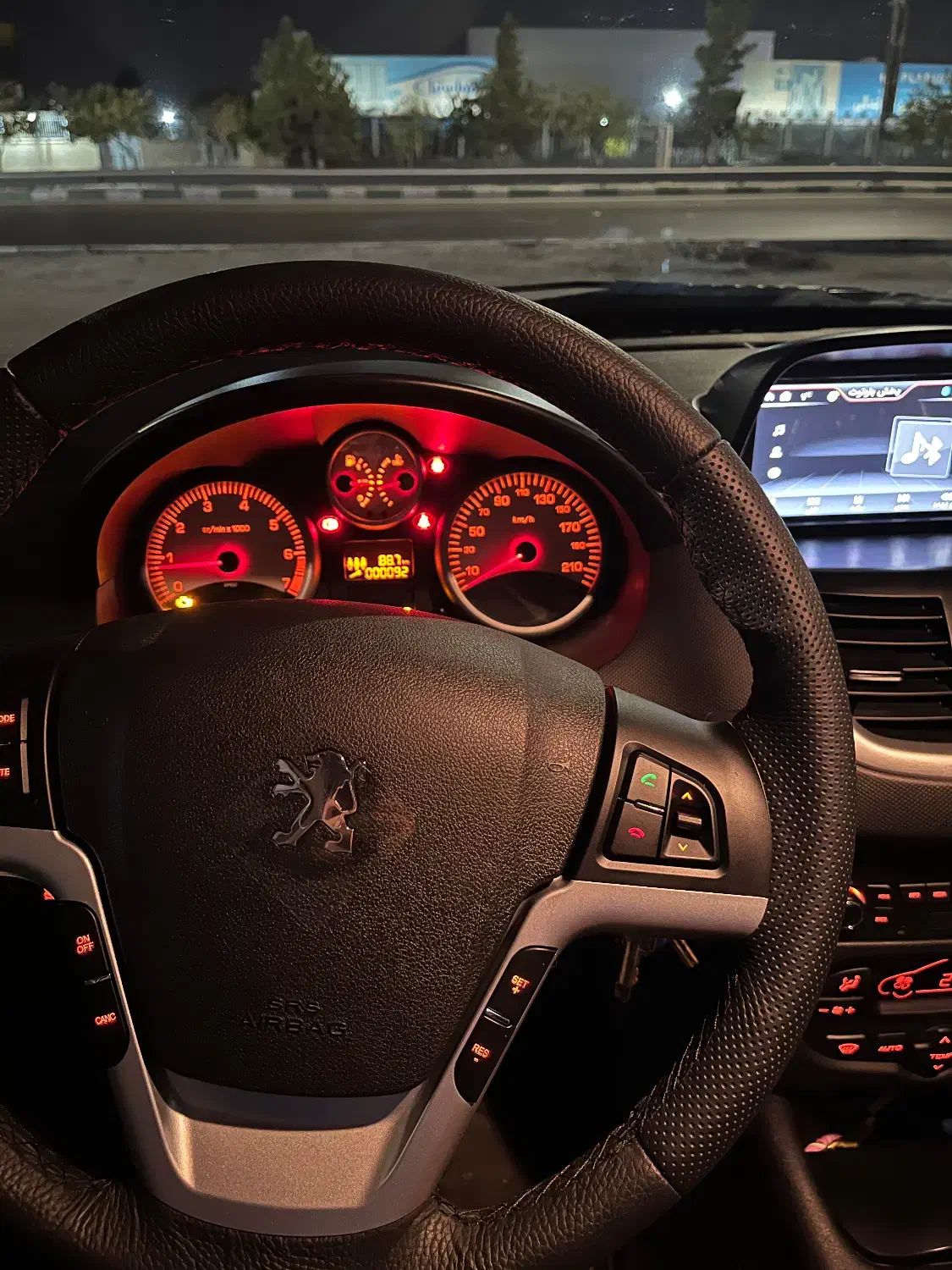 207 سفید پانا دنده|خودرو سواری و وانت|مشهد, شاهد (شهرک غرب)|دیوار