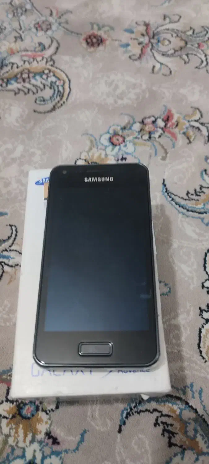 گوشی|موبایل|پرند, فاز ۶|دیوار