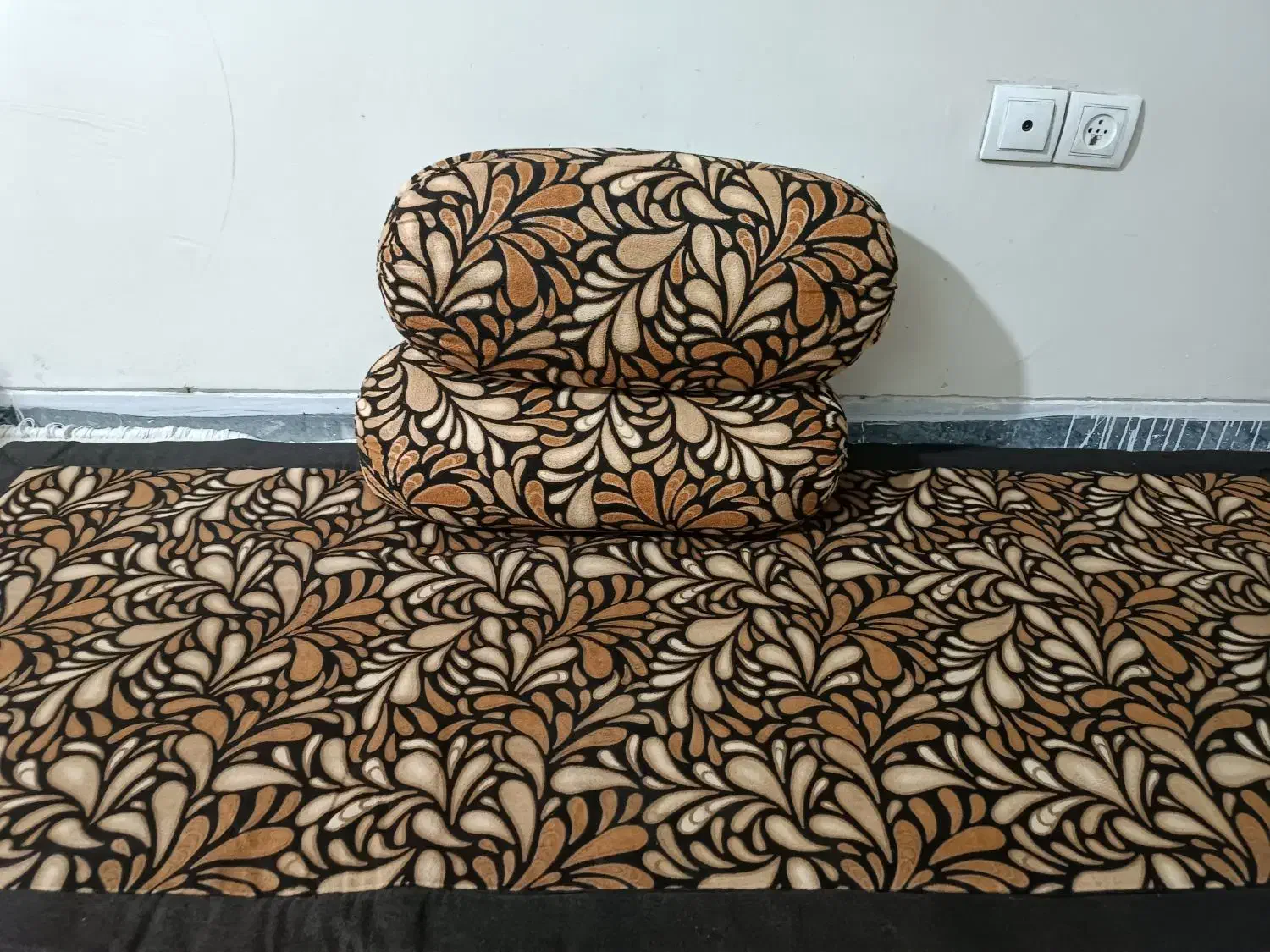 کناره نمدی|گلیم، جاجیم، گبه|فولادشهر, فولادشهر|دیوار