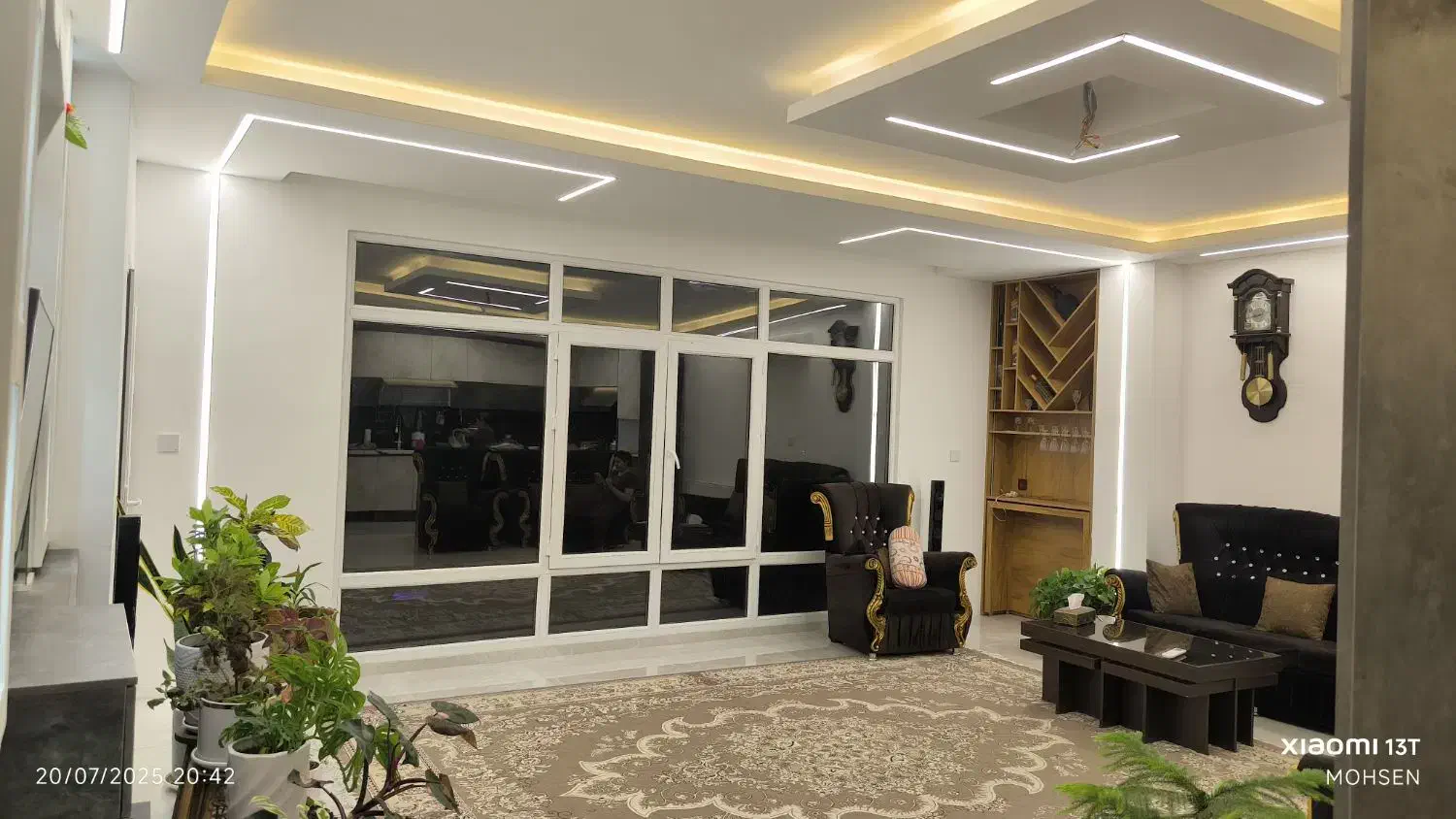 برقکار( برق کار) ساختمان|خدمات پیشه و مهارت|صدرا-فارس, فاز ۱|دیوار