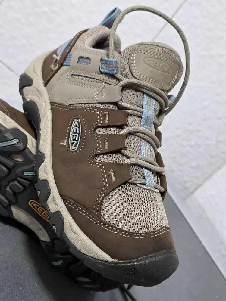 کفش کوهنوردی استوک اورجینال مارک keenآمریکادرصدرا|کیف، کفش، کمربند|شیراز, علوم پزشکی|دیوار