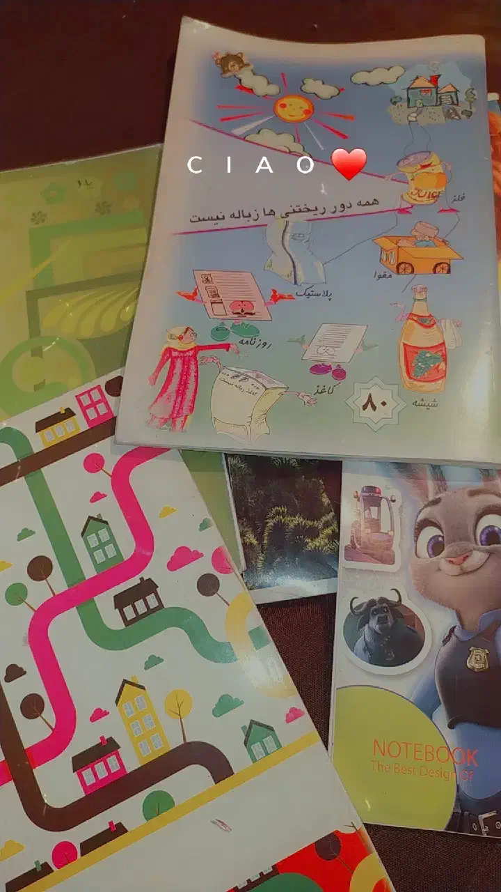 دفتر دونی 20تومن 60برگ 40برگ همه نو فقد 20هزارتومن|لوازم التحریر|شیراز, کفترک|دیوار