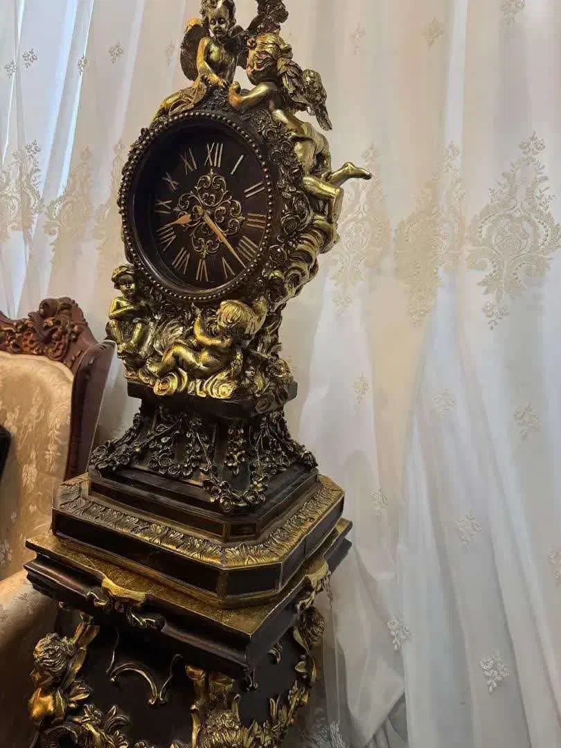 ساعت ایستاده کنار سالنی طرح فرشته ورق طلا ، درحدنو|ساعت دیواری و تزئینی|مشهد, رضاشهر|دیوار