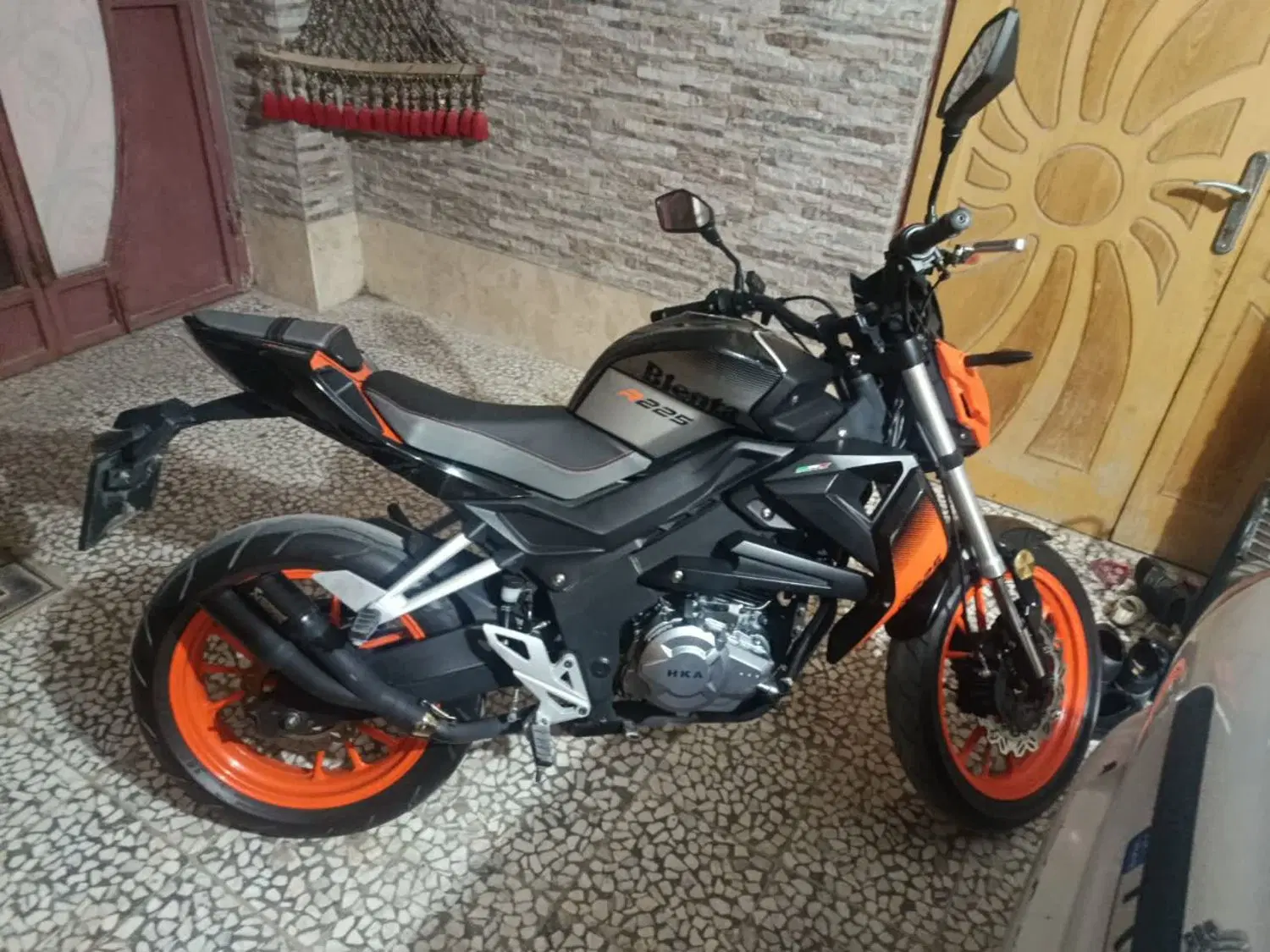 بلنتا 225r|موتورسیکلت|خمینیشهر, |دیوار