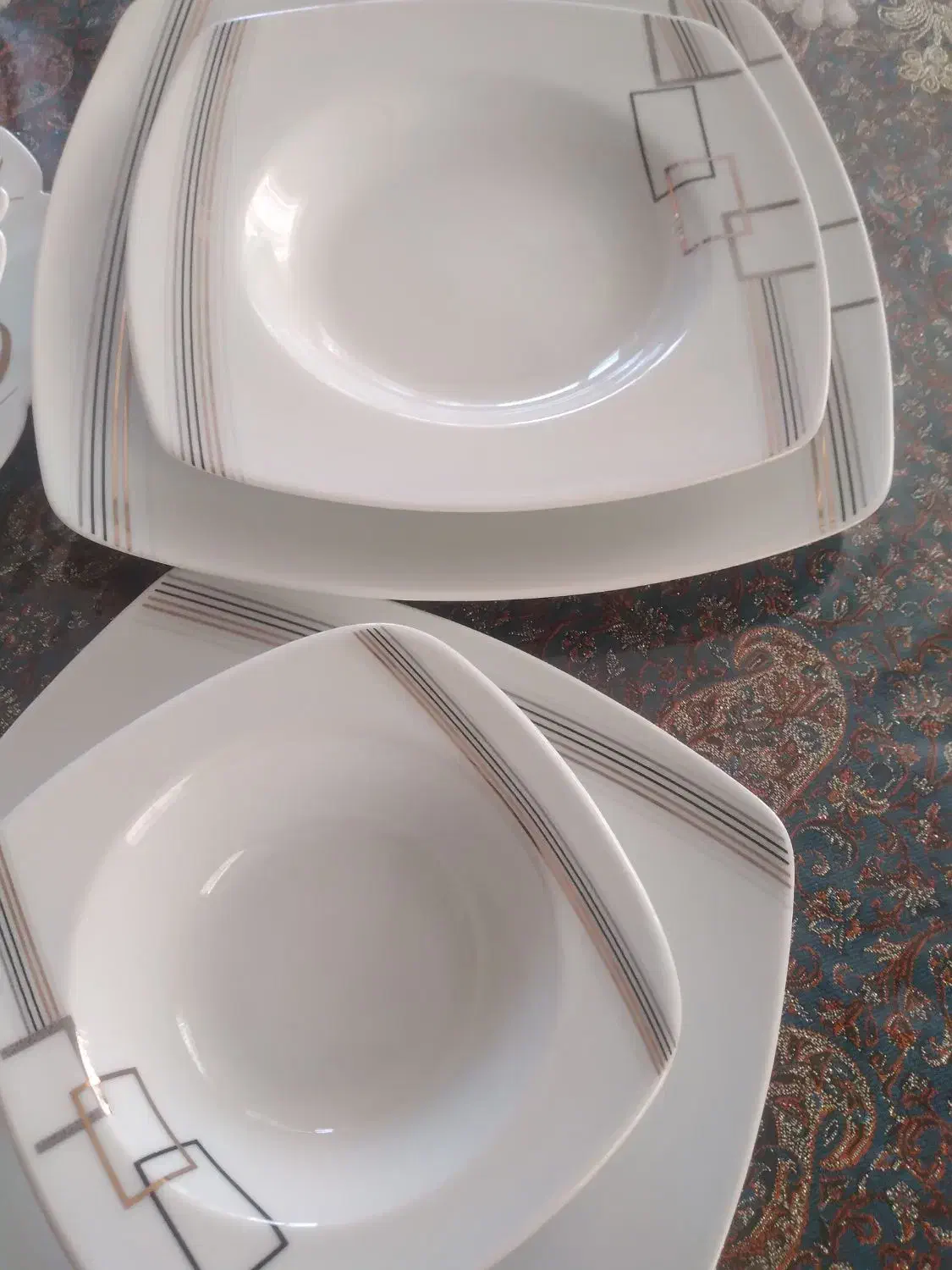 سرویس 12 و18 مناسب مهمان وجهزیه|ظروف سرو و پذیرایی|مشهد, ابوذر|دیوار