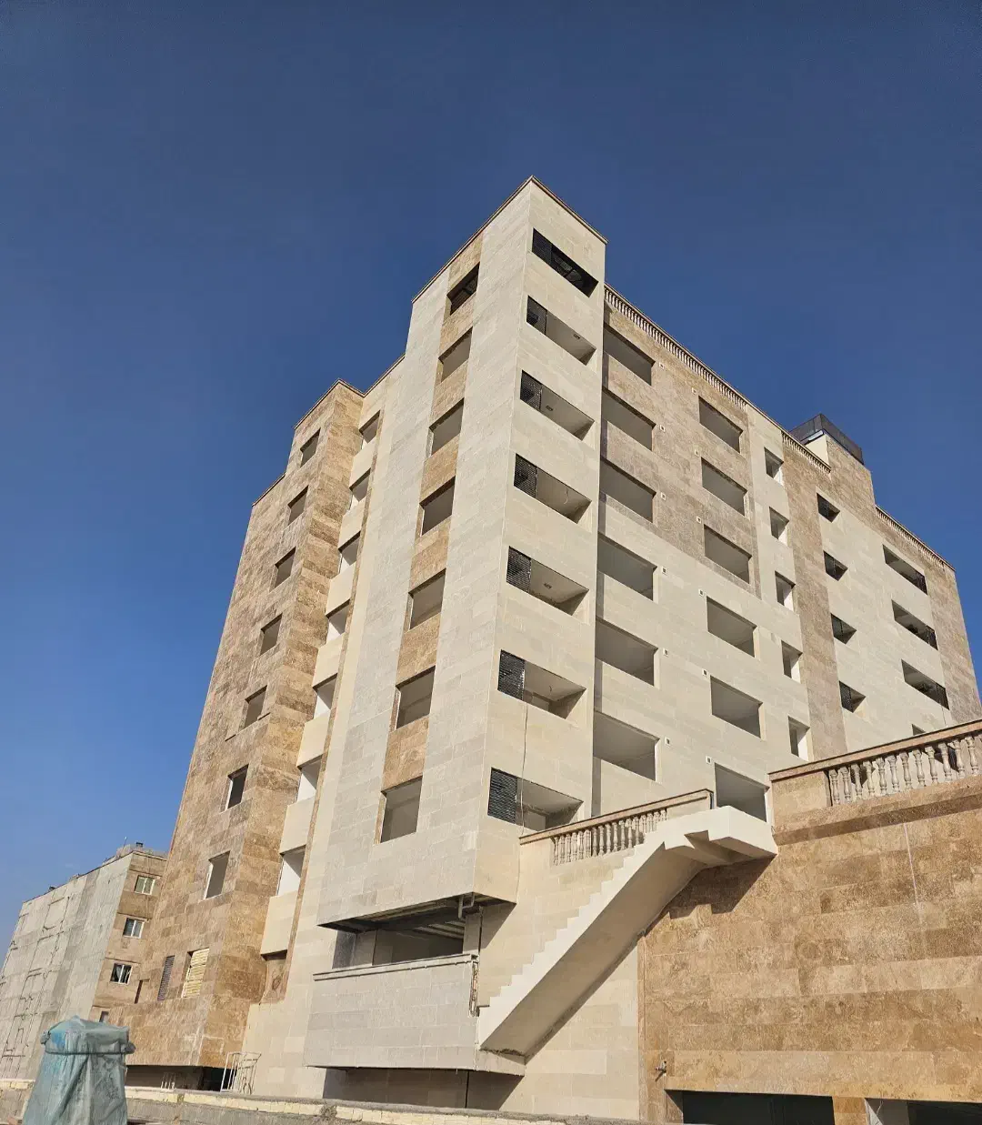 فروش آپارتمان 123متردوخواب بررو خیابان توحیدی راد|فروش آپارتمان|شیراز, شهرک فرهنگیان|دیوار
