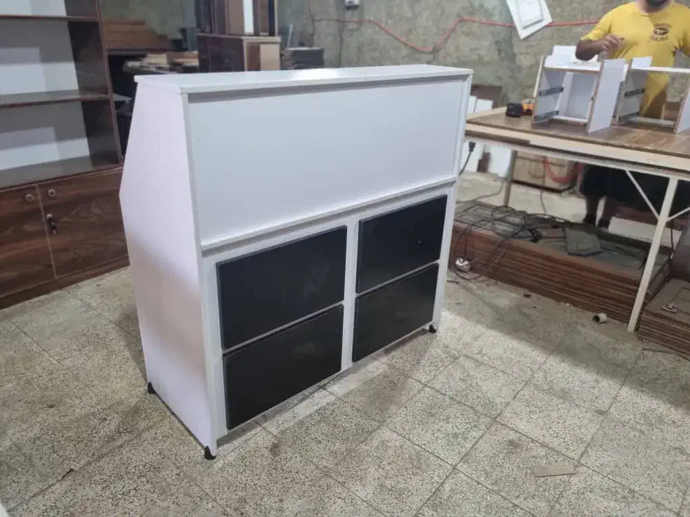 انواع میز کانتر میز منشی کانتر بانکی|مبلمان اداری|تهران, شهرک ابوذر|دیوار