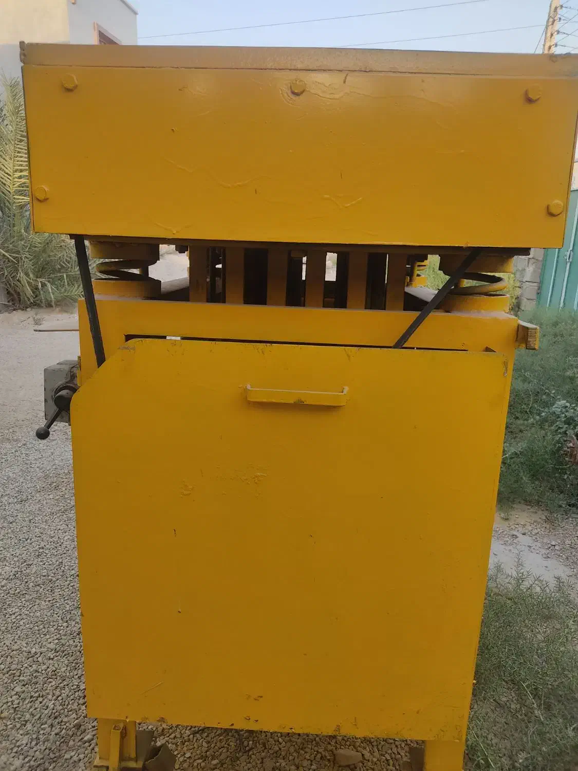 دستگاه بلوک زنی سقفی میزی|ماشینآلات صنعتی|صدرا-فارس, فاز ۱|دیوار