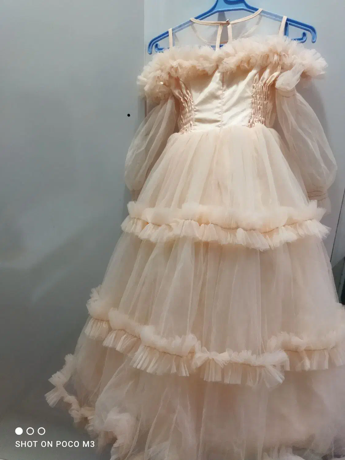 تمیز|لباس|رامشیر, |دیوار