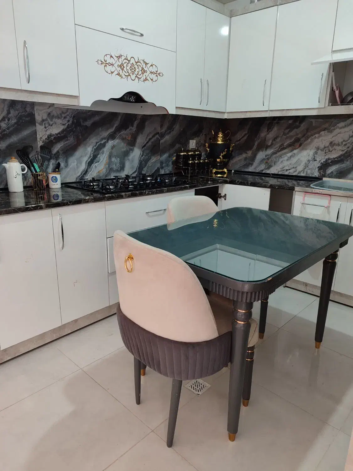 میز ناهارخوری|میز و صندلی غذاخوری|مشهد, طرق|دیوار