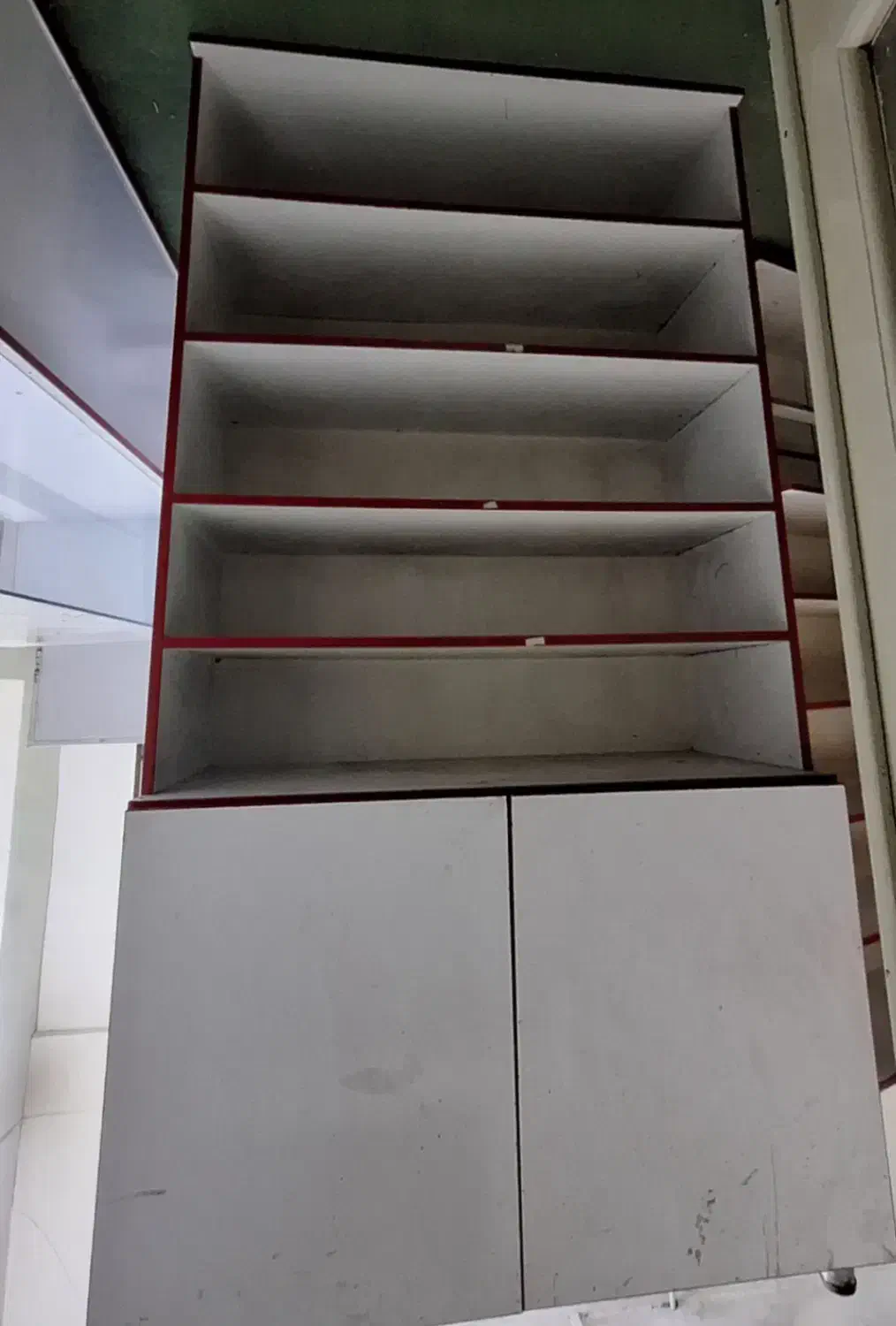 قفسه چوبی ، ویترین|کتابخانه، شلف، قفسه‌های دیواری|مبارکه, |دیوار