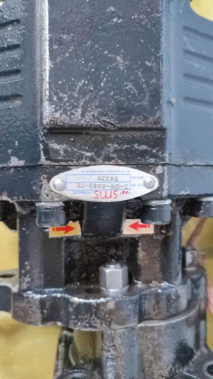 پمپ بقل گیربکس|ماشین‌آلات صنعتی|اسدآباد, |دیوار