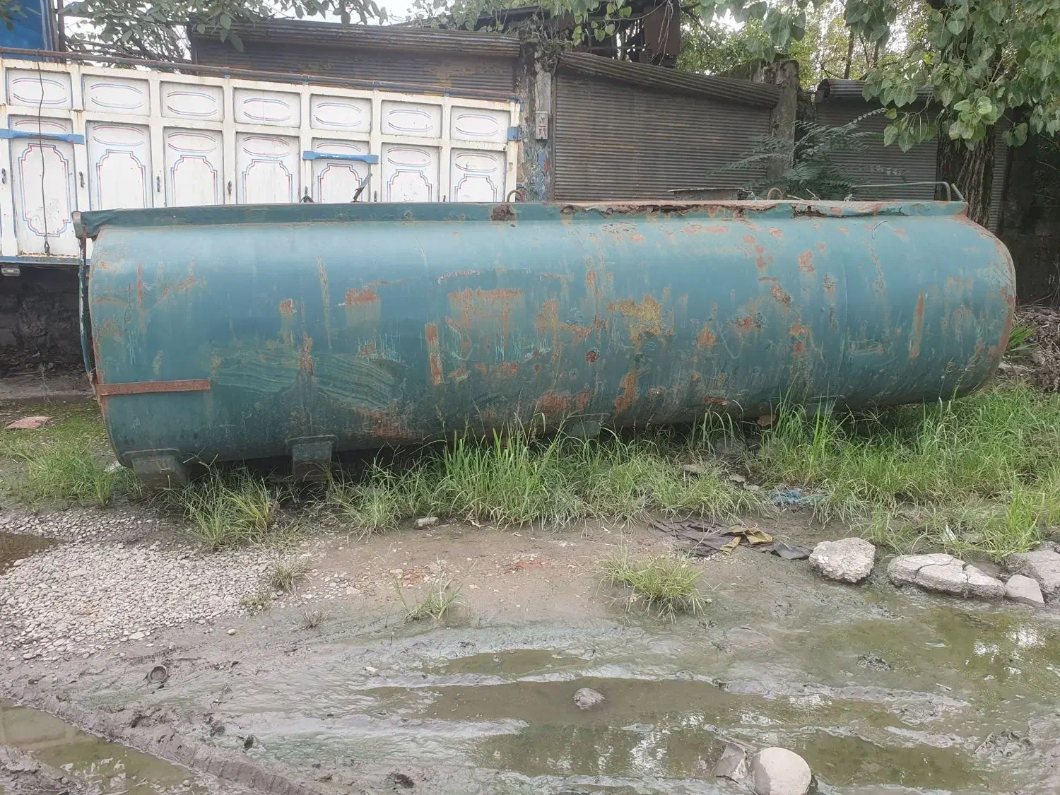 تانکر|خودرو سنگین|رشت, استقامت ۱|دیوار