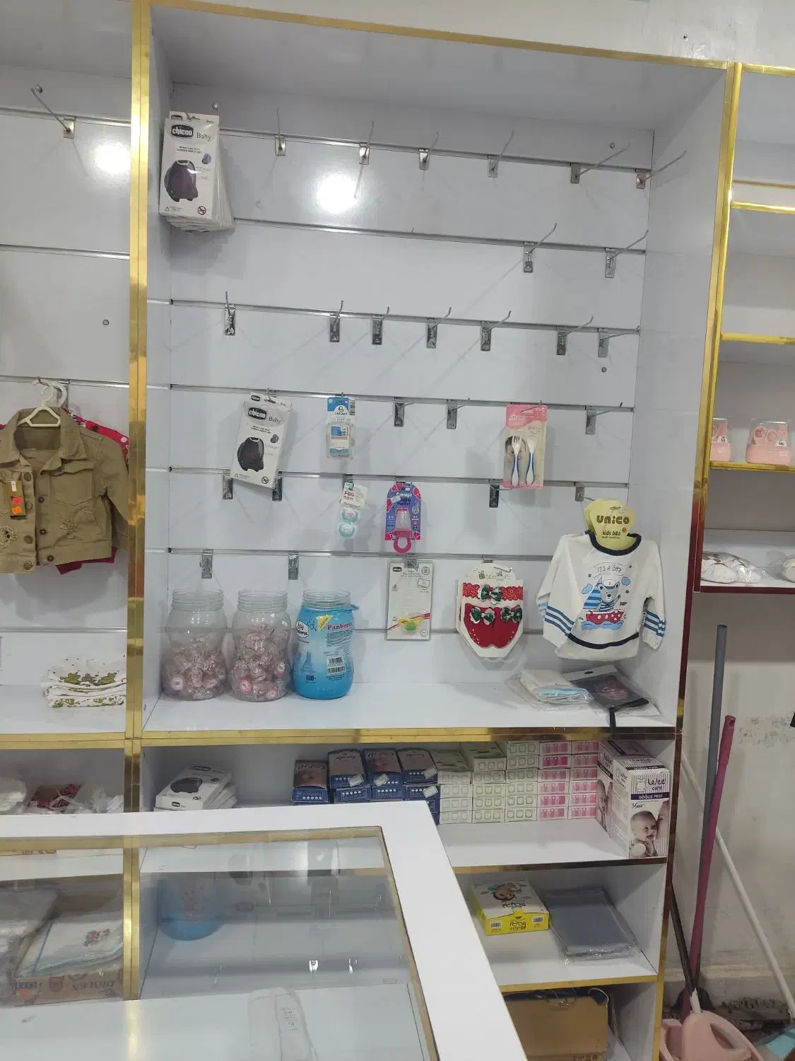 دکوروویترین مغازه پوشاک|بوفه، ویترین، کنسول|قائن, |دیوار