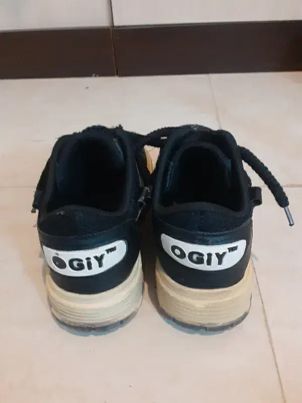 کفش مدل اوگی|کیف، کفش، کمربند|شیروان (خراسان), |دیوار