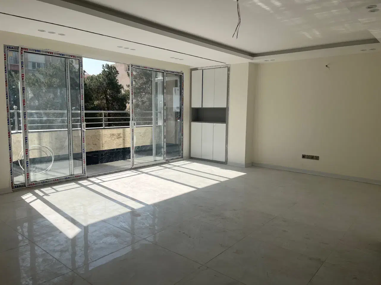 رهن اپارتمان ۱۱۵ متر دو خواب بر مادی شاهپسند|اجارهٔ آپارتمان|اصفهان, شاه پسند|دیوار