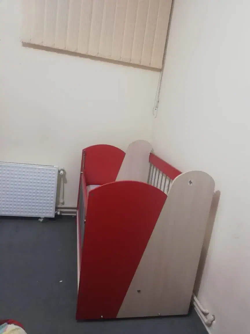 تخت ،تشک ،کمد لباسی دو تیکه دو درب،کتابخونه|اسباب و اثاث بچه|کرمان, |دیوار