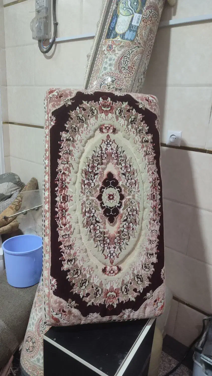 پشتی|پشتی|قم, حکمت شمالی|دیوار