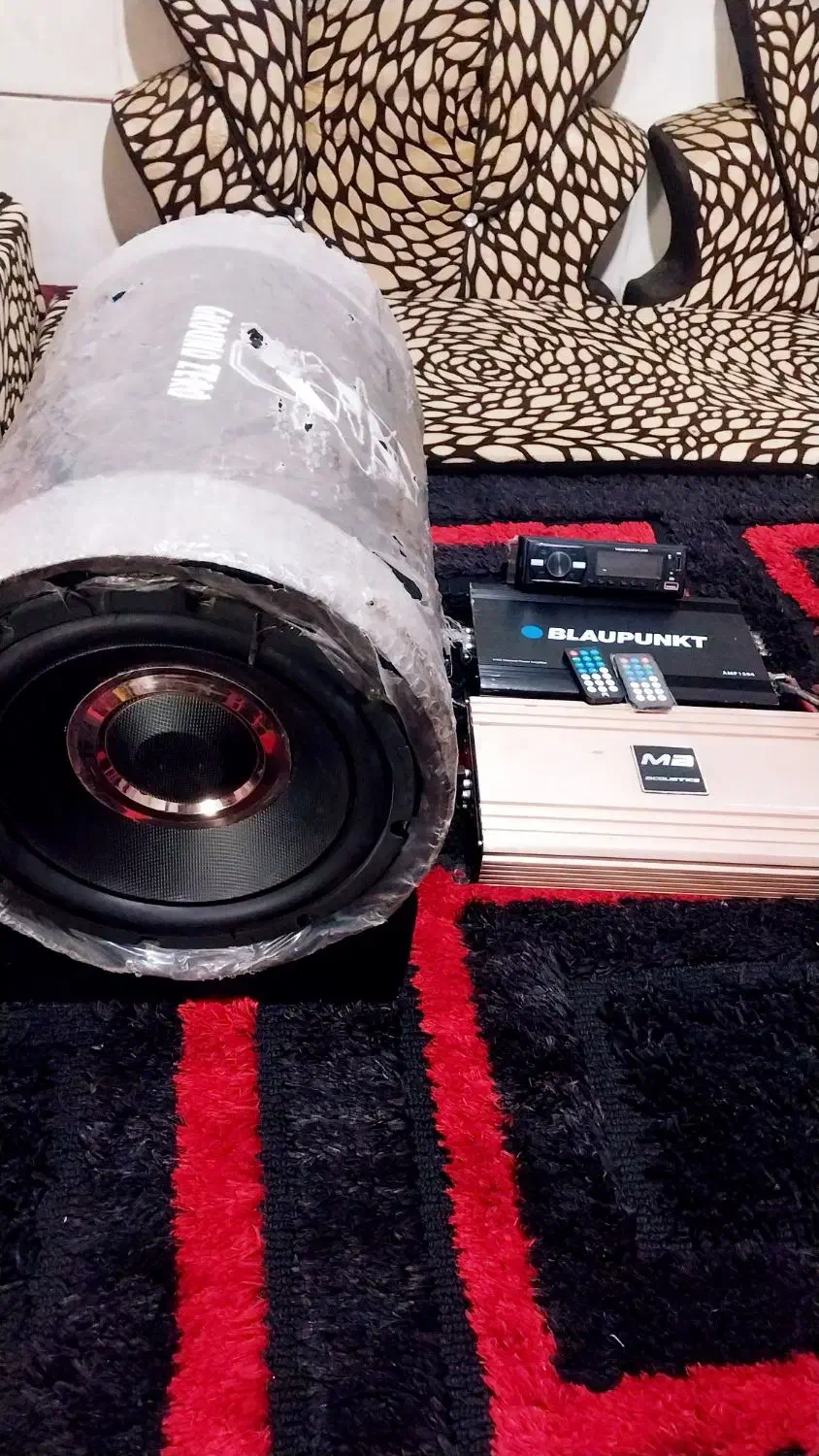 سیستم فوق حرفه ای|صوتی و تصویری|بم, |دیوار