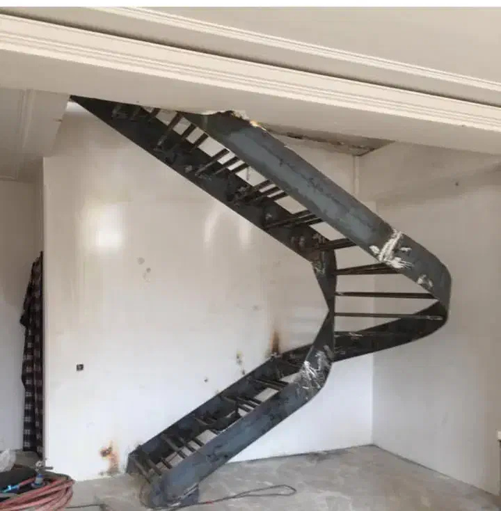 ساخت اسکلت فلزی و سوله و پله گرد|خدمات پیشه و مهارت|بومهن, |دیوار