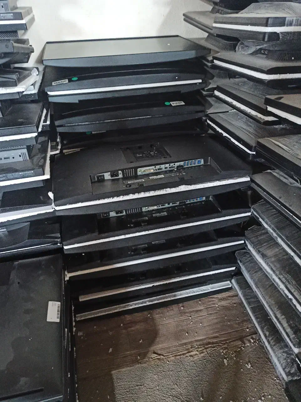 مانیتور LED و LCD|قطعات و لوازم جانبی رایانه|شوش, |دیوار