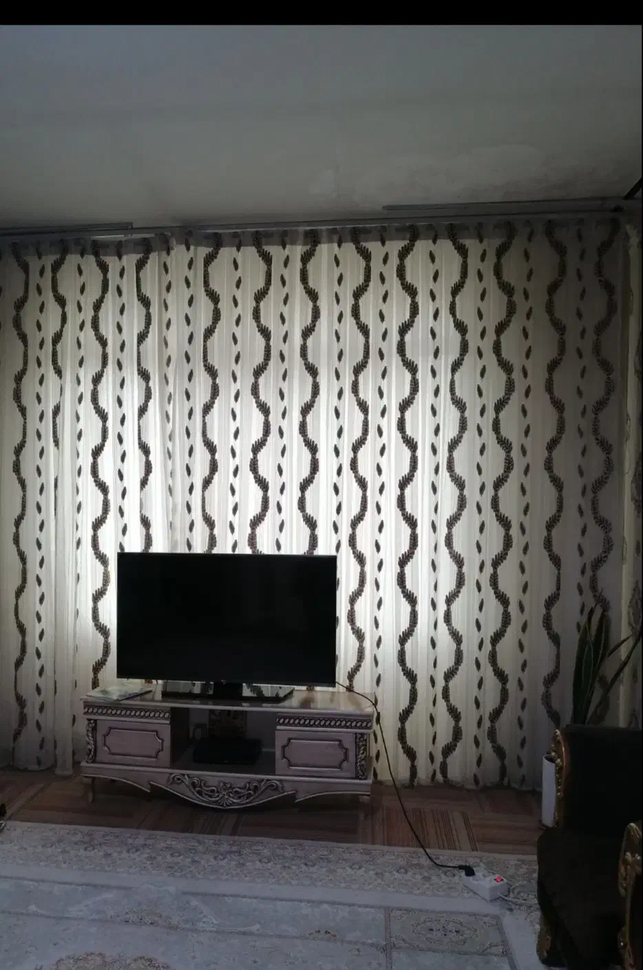 پرده|پرده، رانر، رومیزی|نیشابور, هفده شهریور|دیوار