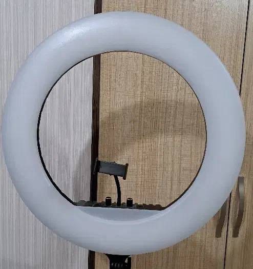 رینگ لایت 21|دوربین عکاسی و فیلم‌برداری|اهواز, کوروش|دیوار