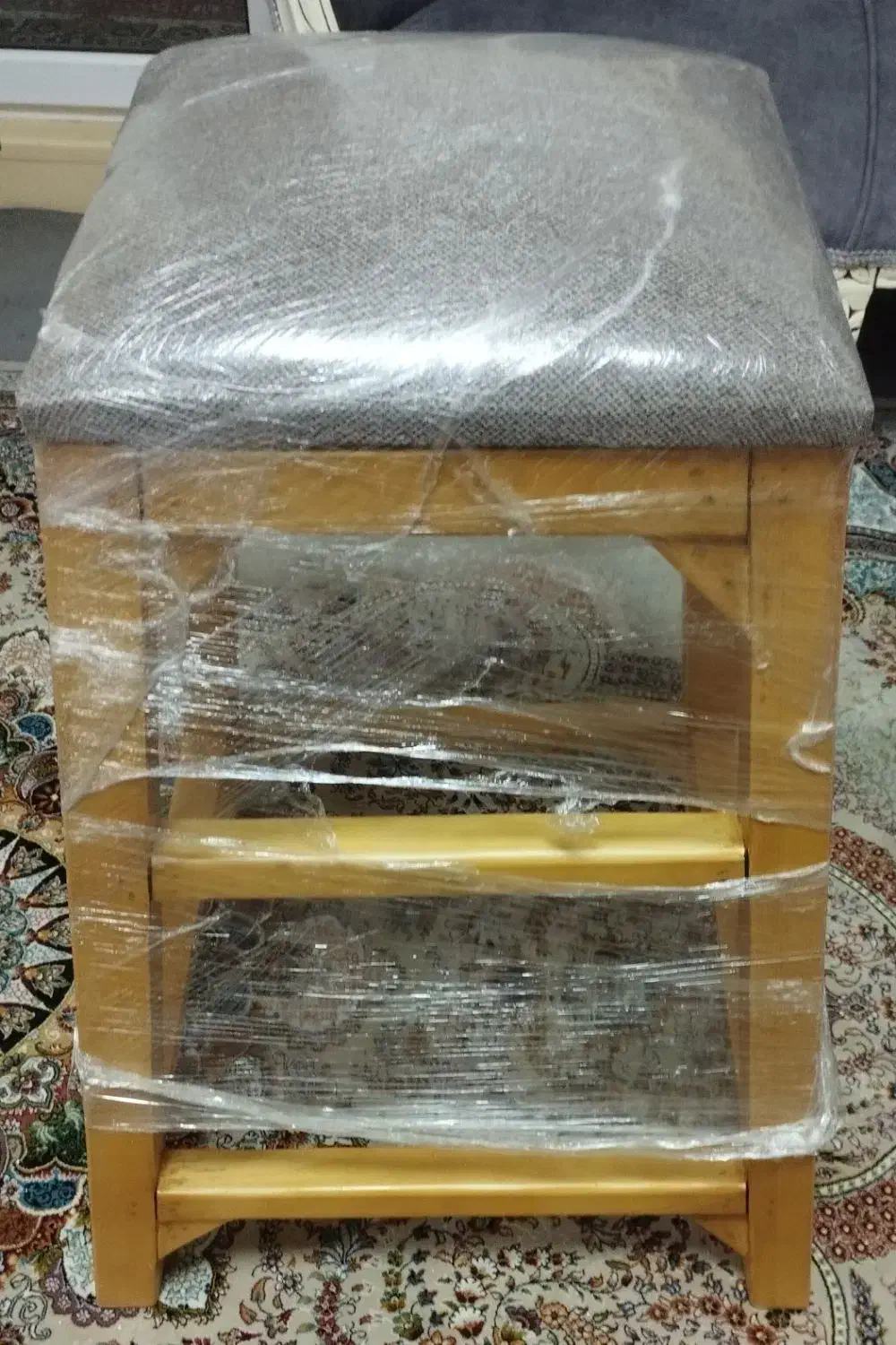 چهار پایه|صندلی و نیمکت|سهند, |دیوار