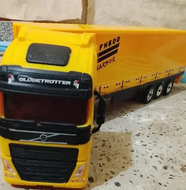 کامیون تریلی18 چرخ|اسباب‌‌بازی|نهاوند, |دیوار