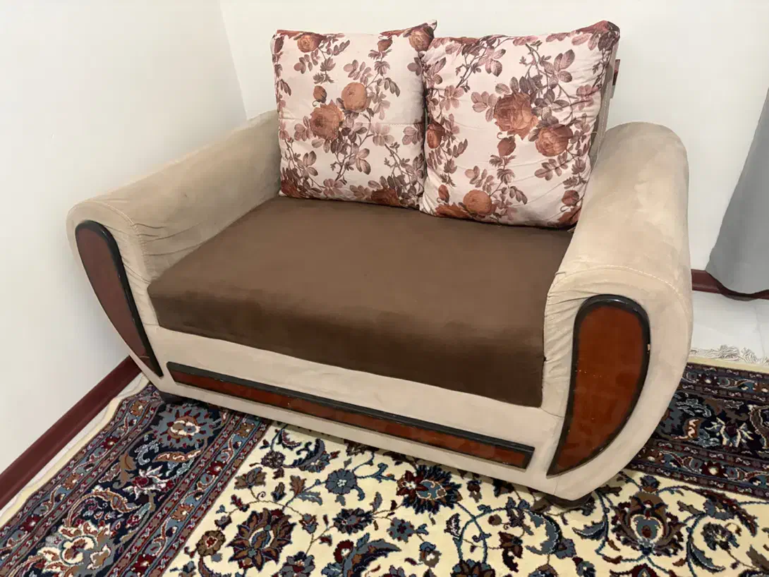 مبل راحتی ۴ نفره|مبلمان خانگی و میز عسلی|مشهد, امیریه|دیوار