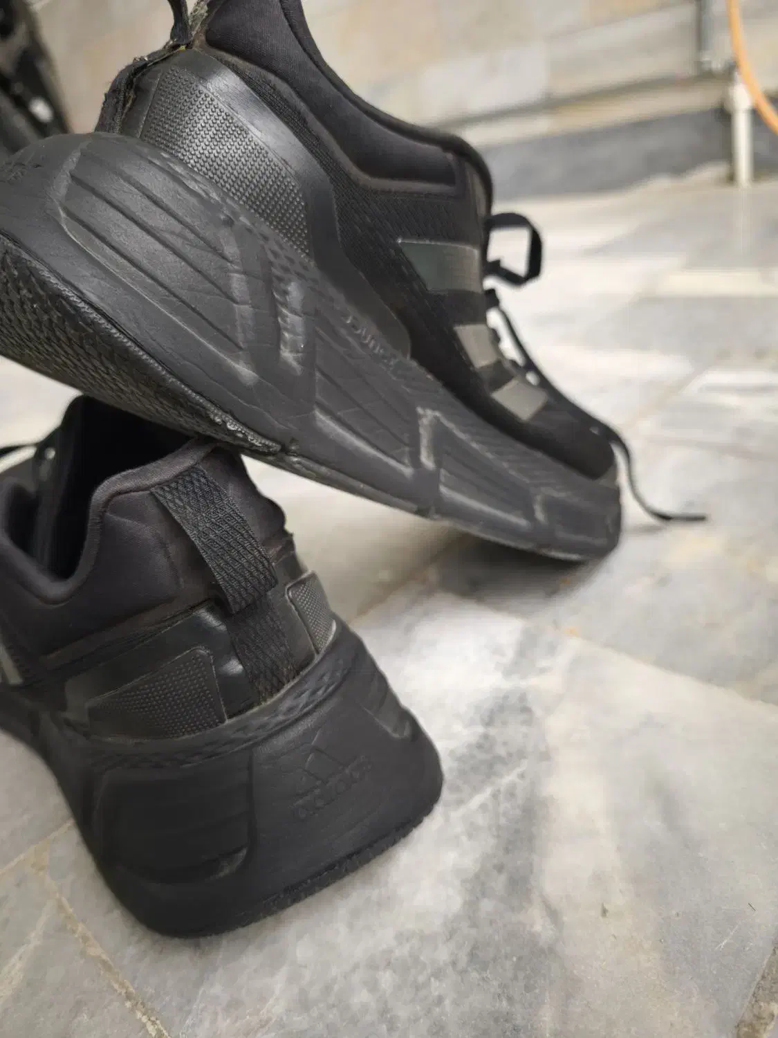 دو‌جفت کفش استوک و خارجی با بهترین کیفیت|کیف، کفش، کمربند|قروه, |دیوار