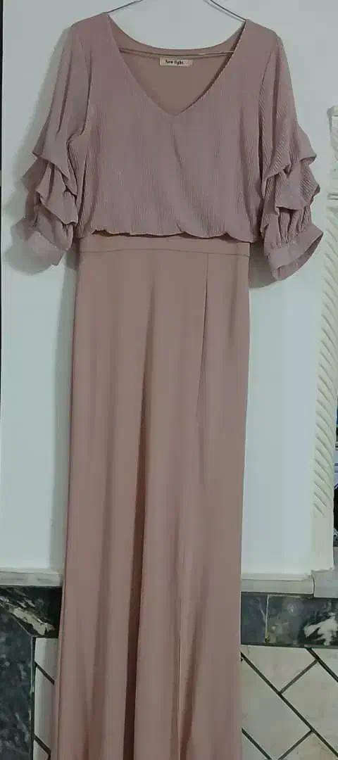 لباس مجلسی|لباس|رامجین, |دیوار