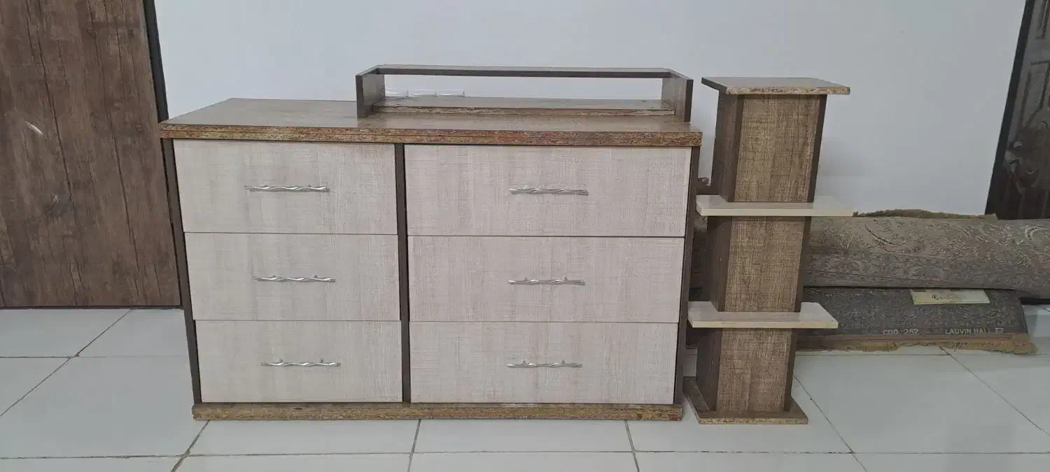 میزآرایش سالم فقط ۹۵۰ تومن|مبلمان خانگی و میز عسلی|قم, شاه ابراهیم|دیوار