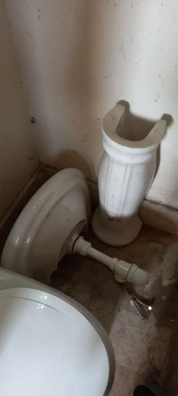 توالت فرنگی و روشویی|لوازم سرویس بهداشتی|لاهیجان, خمیر کلایه|دیوار