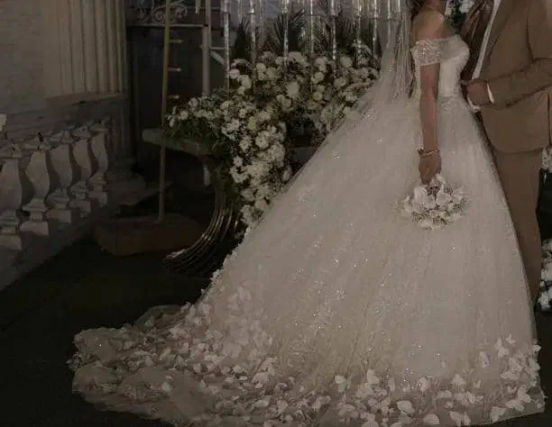 لباس عروس|لباس|ری, سیزده آبان|دیوار